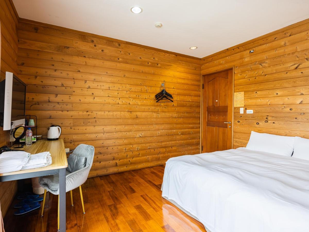 Bishui Shanju Lakeside B&B Yuchi Ngoại thất bức ảnh